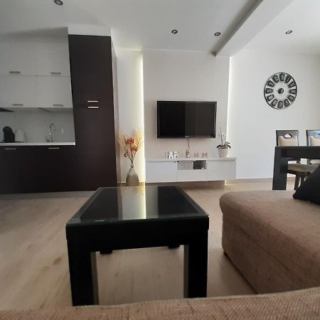 Apartment Lucky With Jacuzzi Trogir Kültér fotó