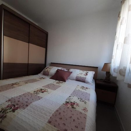 Apartment Lucky With Jacuzzi Trogir Szoba fotó