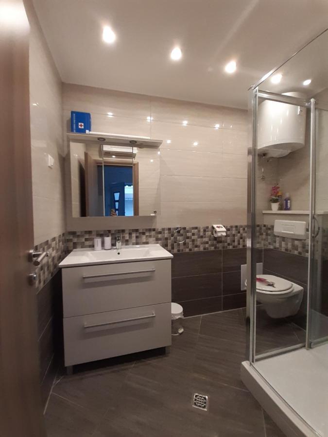 Apartment Lucky With Jacuzzi Trogir Kültér fotó
