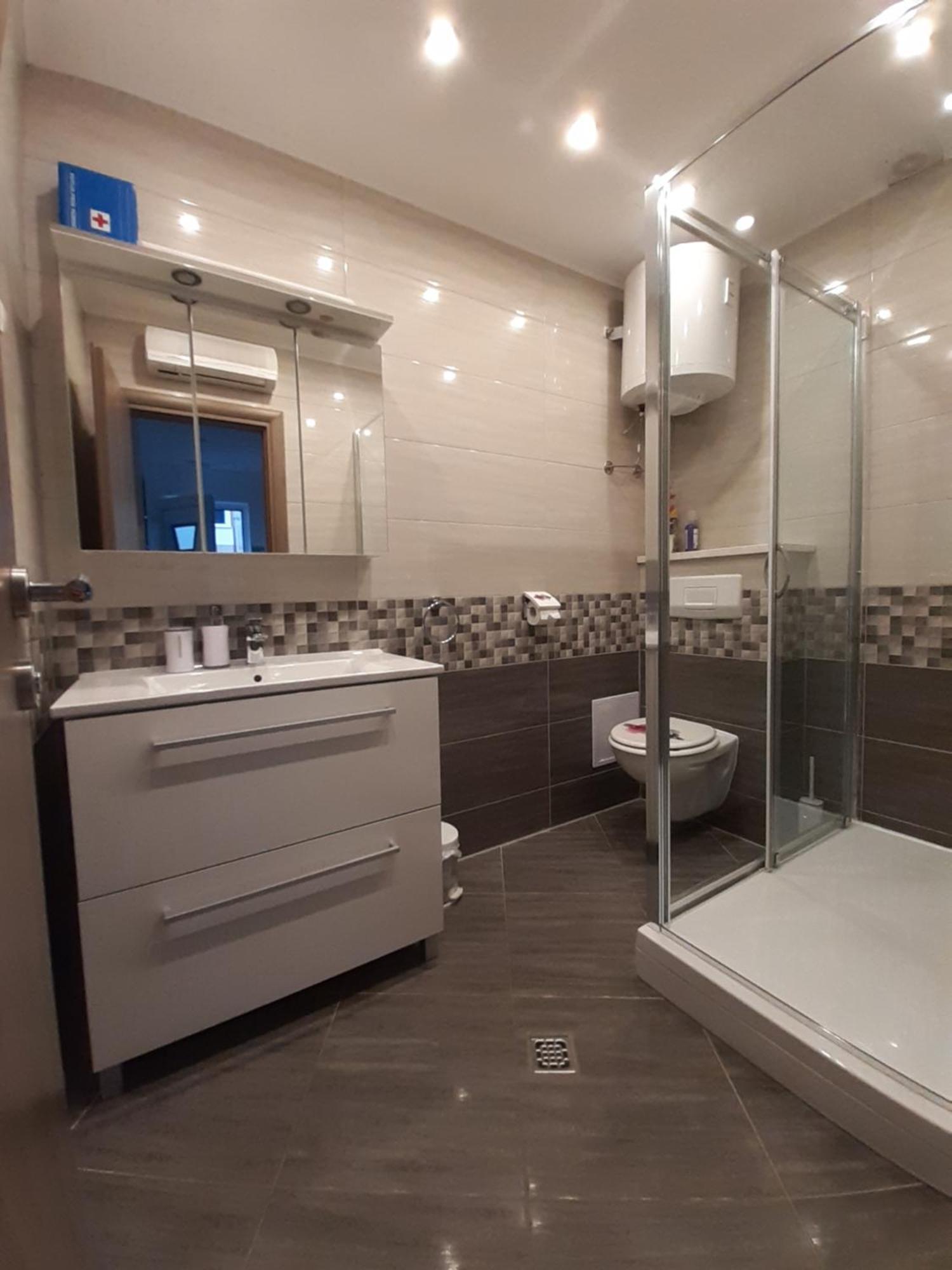 Apartment Lucky With Jacuzzi Trogir Szoba fotó