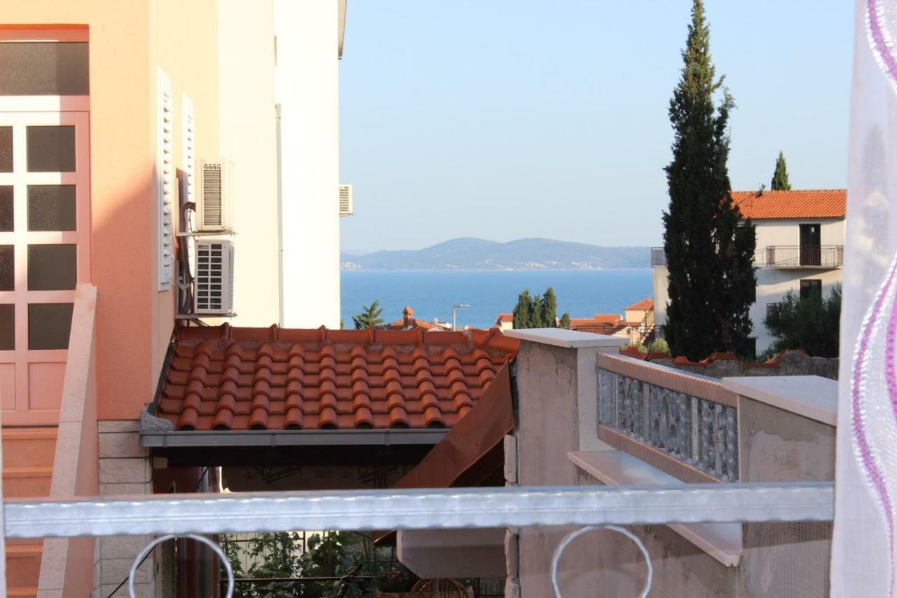 Apartment Lucky With Jacuzzi Trogir Kültér fotó